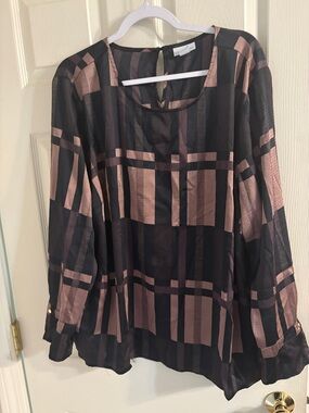 Liz Claiborne Black and Mauve Plaid Tunic Blouse